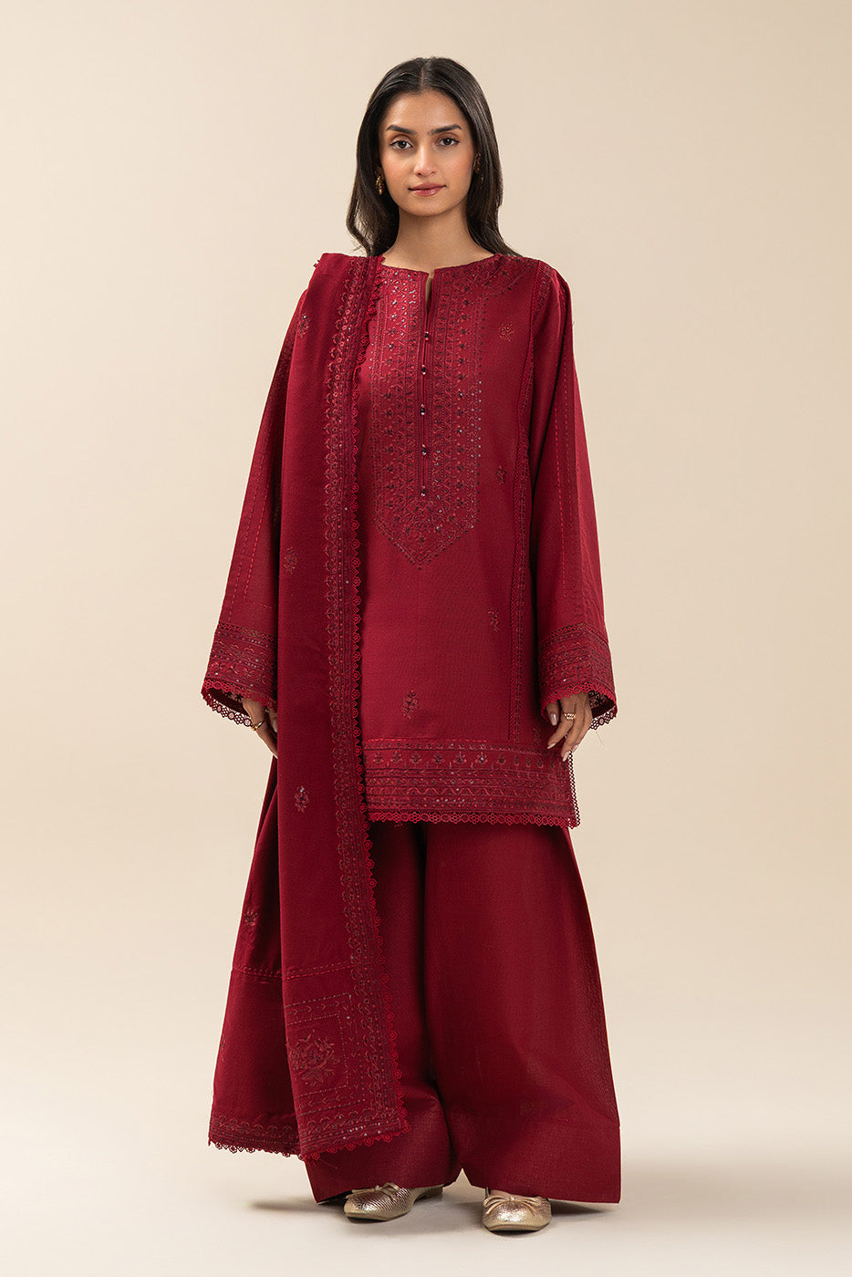 3 PIECE EMBROIDERED SLUB KHADDAR SUIT-GARNET GEM (UNSTITCHED)