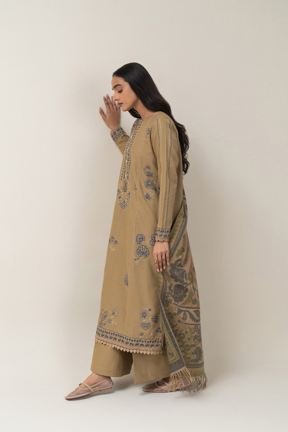 3 PIECE EMBROIDERED SLUB KHADDAR SUIT-MOSS MIST (UNSTITCHED)