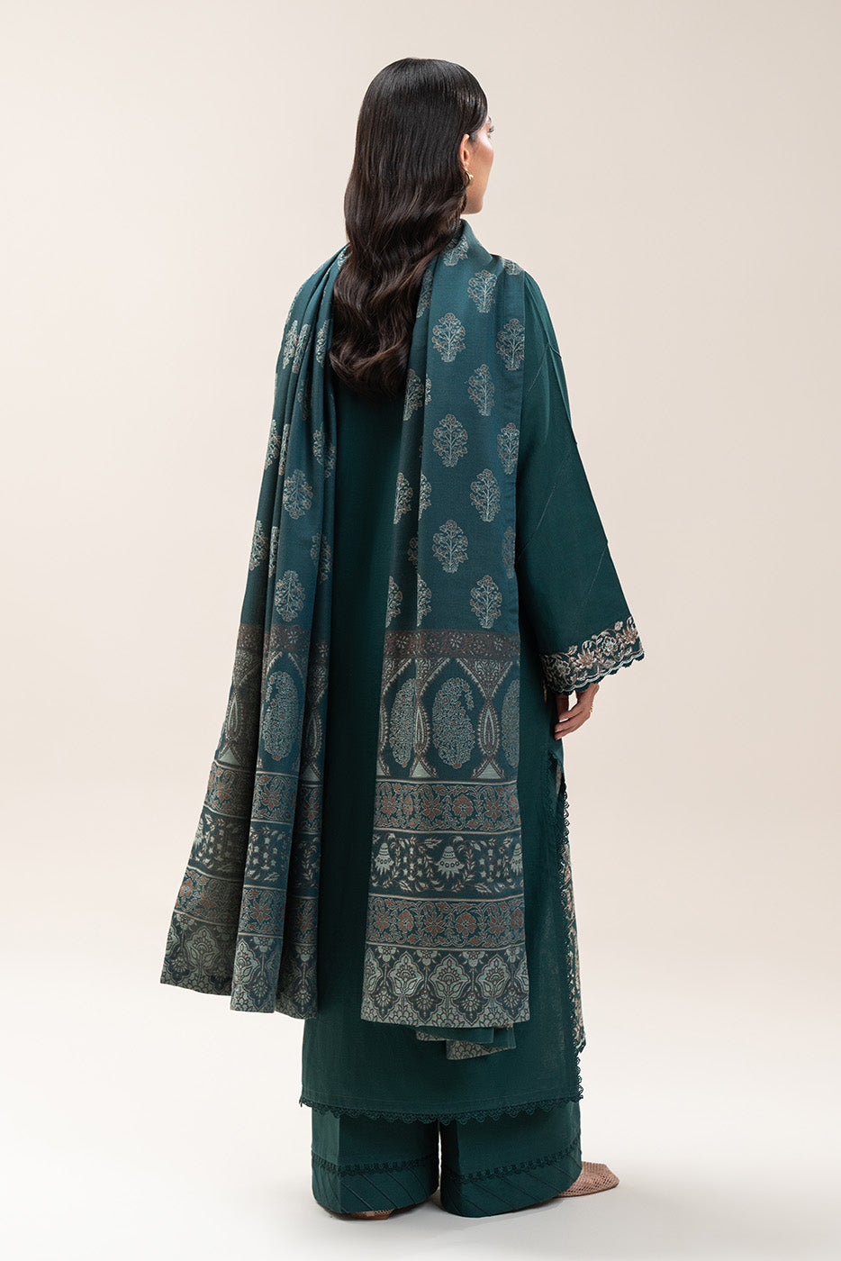 3 PIECE EMBROIDERED KHADDAR SUIT-BLUE PINE (UNSTITCHED)