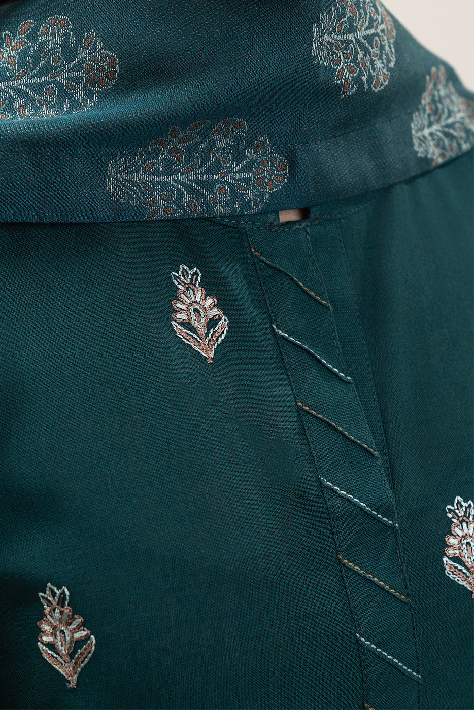 3 PIECE EMBROIDERED KHADDAR SUIT-BLUE PINE (UNSTITCHED)