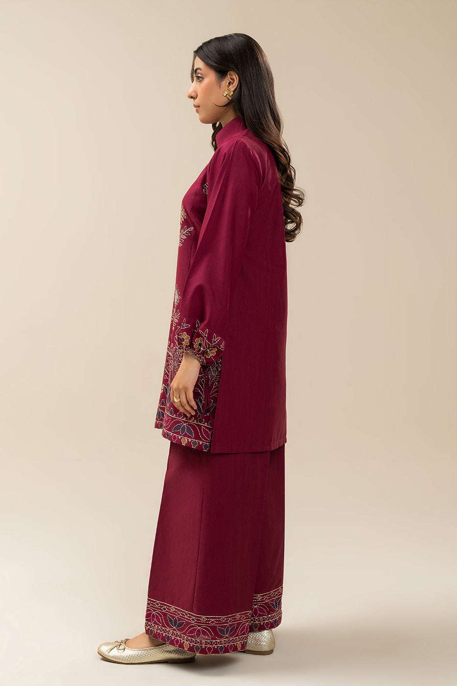 2 PIECE EMBROIDERED SLUB KHADDAR SUIT-BRICK RED (UNSTITCHED)