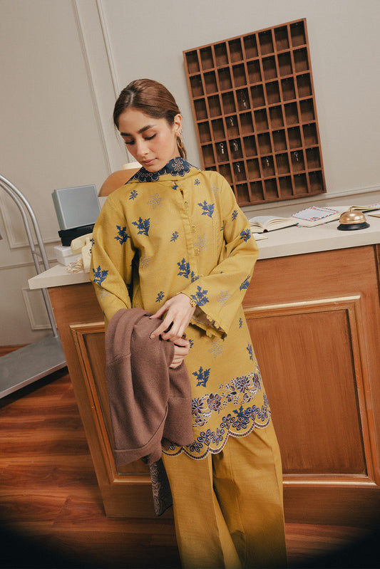 3 PIECE EMBROIDERED SLUB KHADDAR SUIT-SAFFRON CHARM (UNSTITCHED)