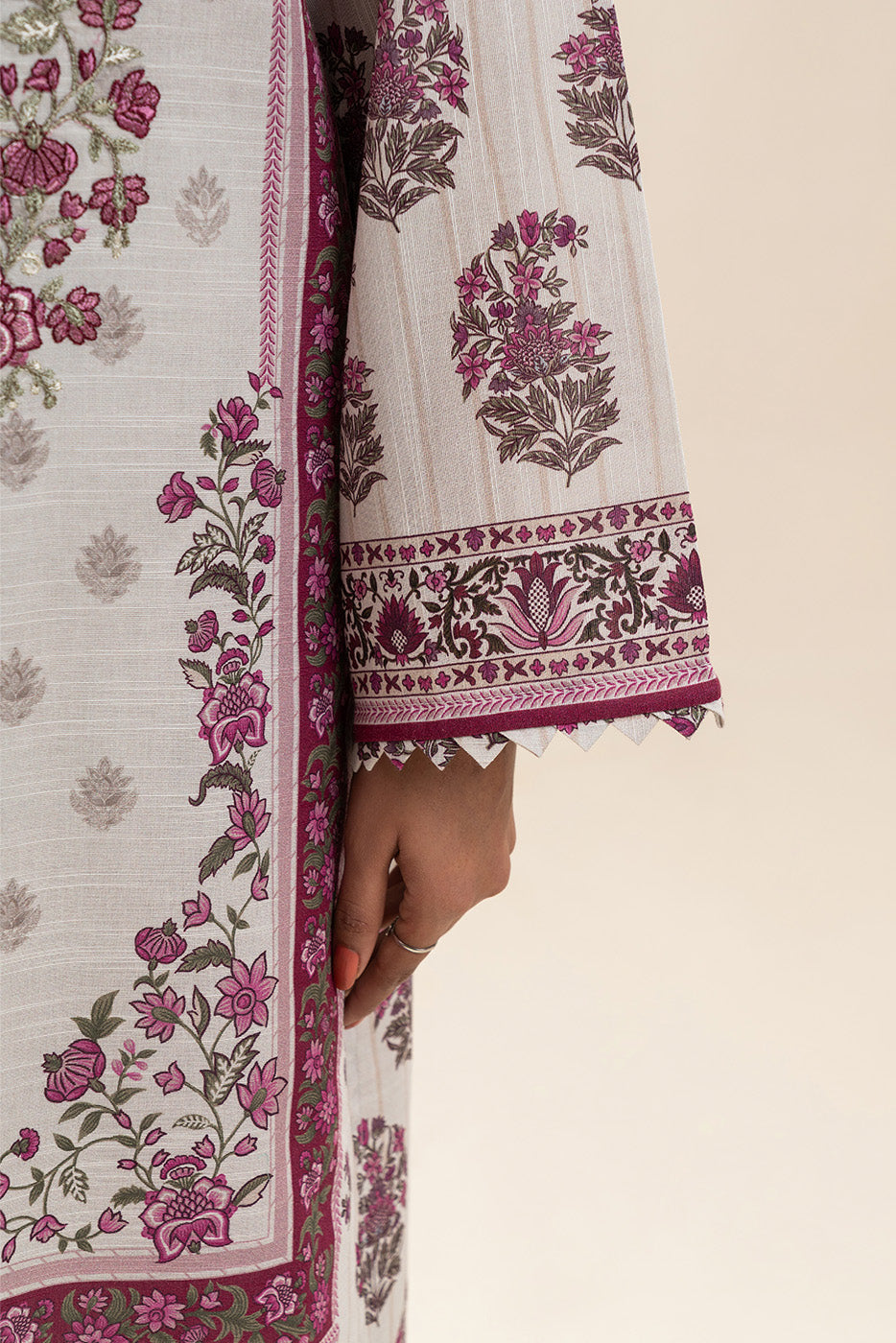 3 PIECE EMBROIDERED SLUB KHADDAR SUIT-PEARL MIST (UNSTITCHED)