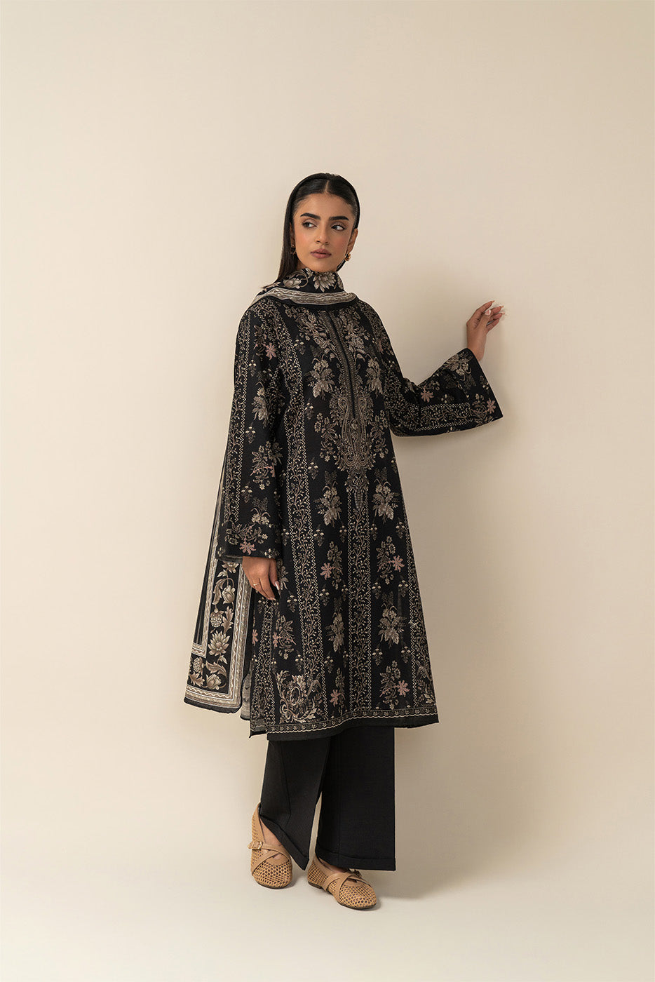 2 PIECE PRINTED SLUB KHADDAR SUIT-RAVEN REEF (UNSTITCHED)