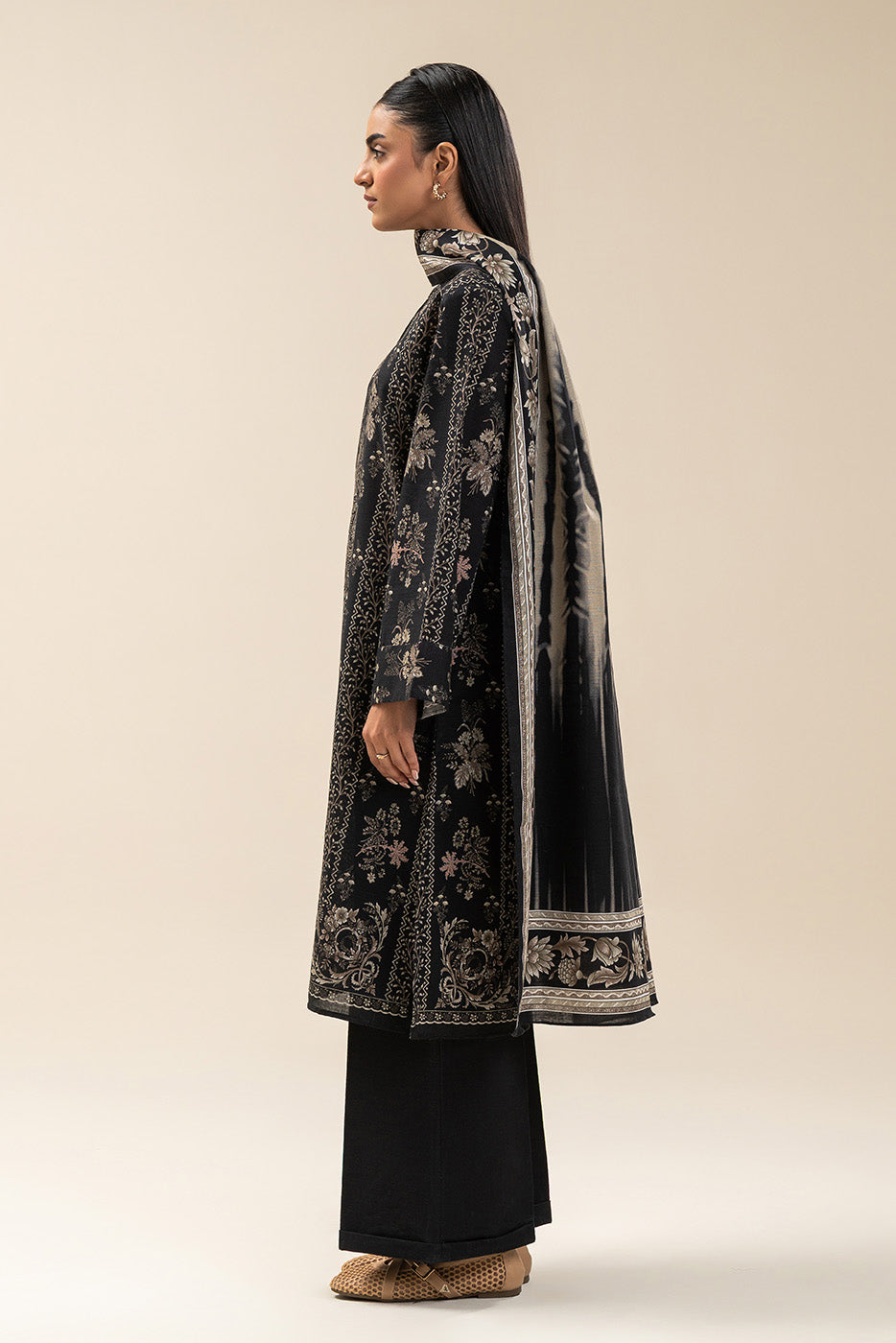 2 PIECE PRINTED SLUB KHADDAR SUIT-RAVEN REEF (UNSTITCHED)