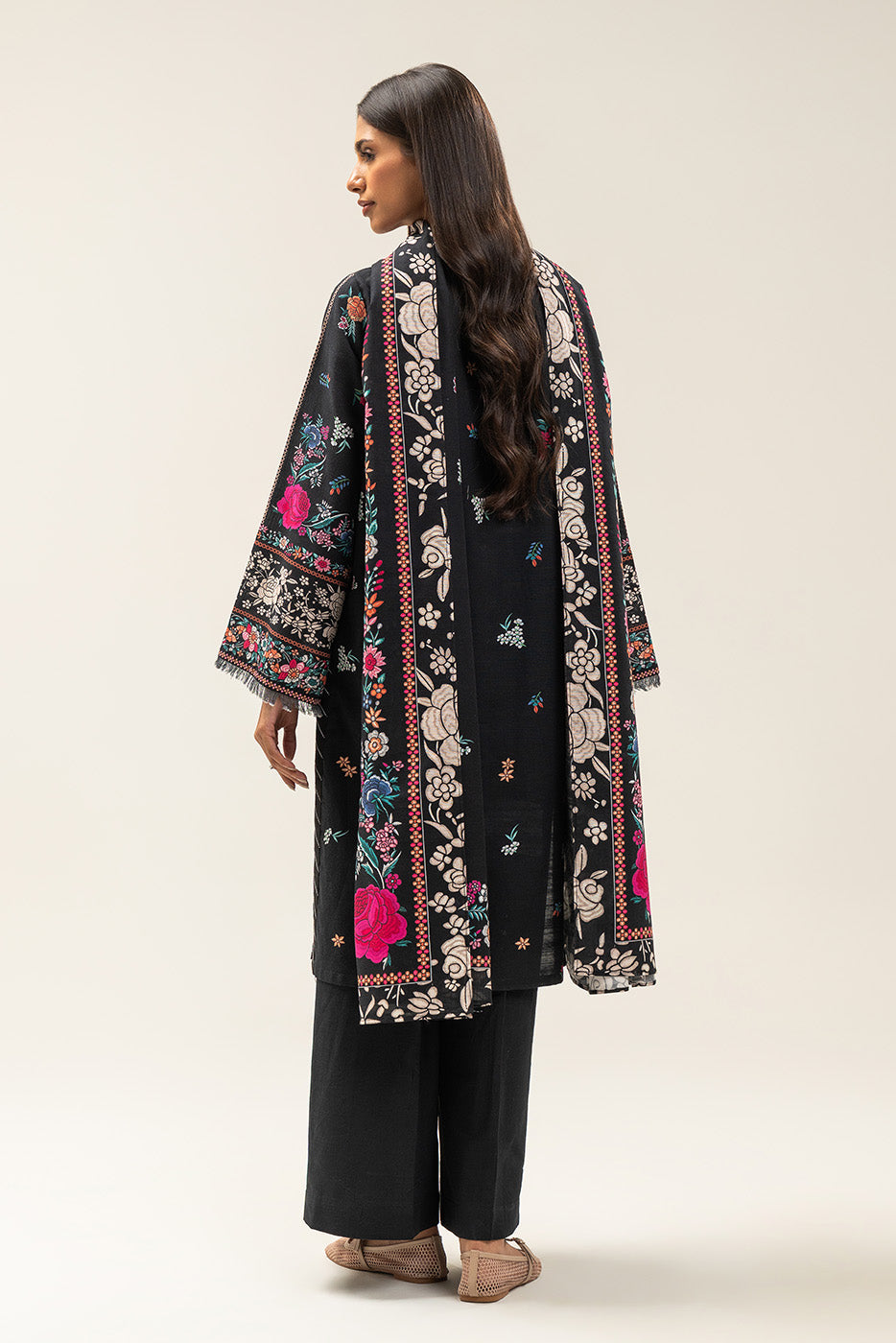 3 PIECE PRINTED SLUB KHADDAR SUIT-ONYX MYSTERY (UNSTITCHED)