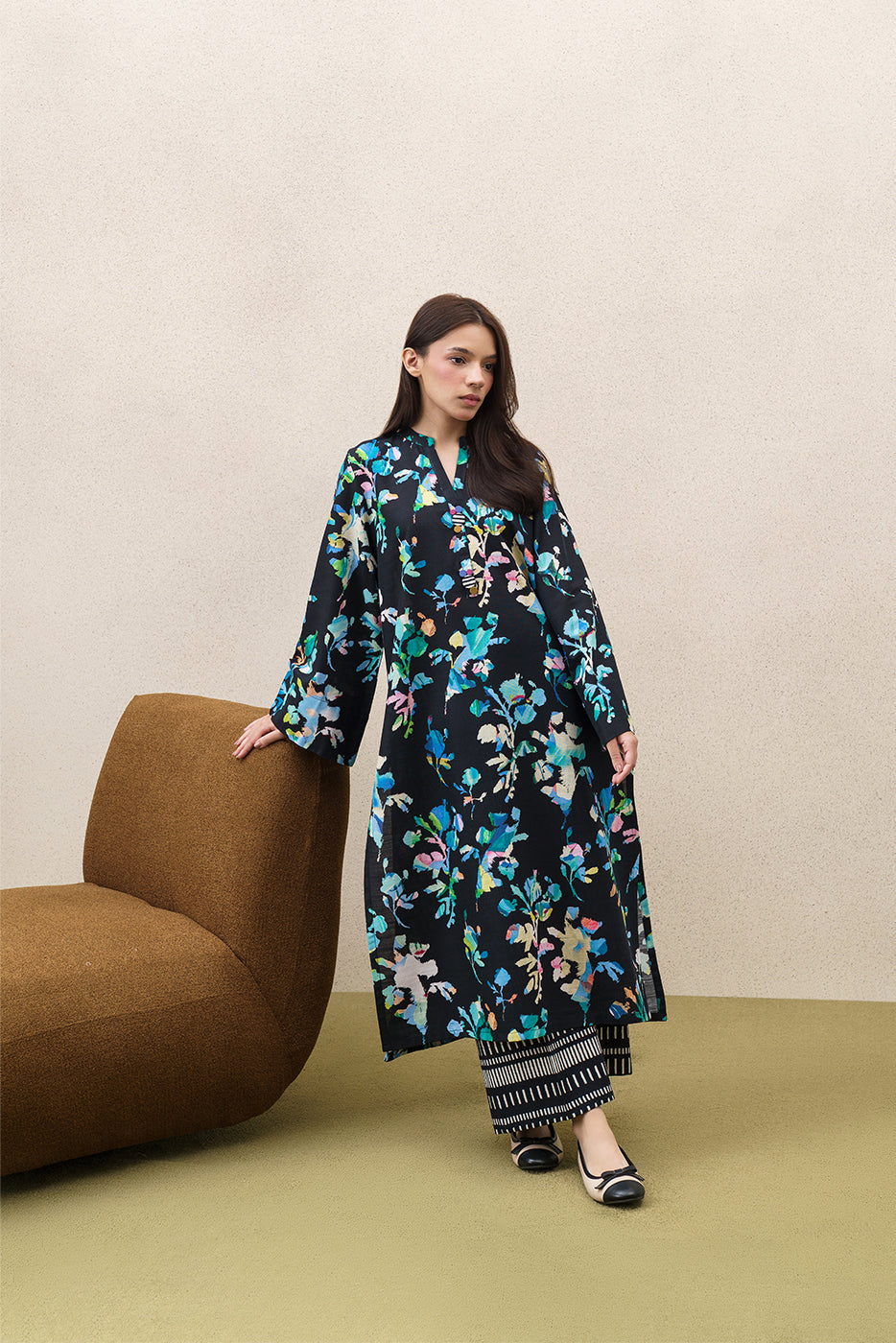 2 PIECE PRINTED SLUB KHADDAR SUIT (PRET)