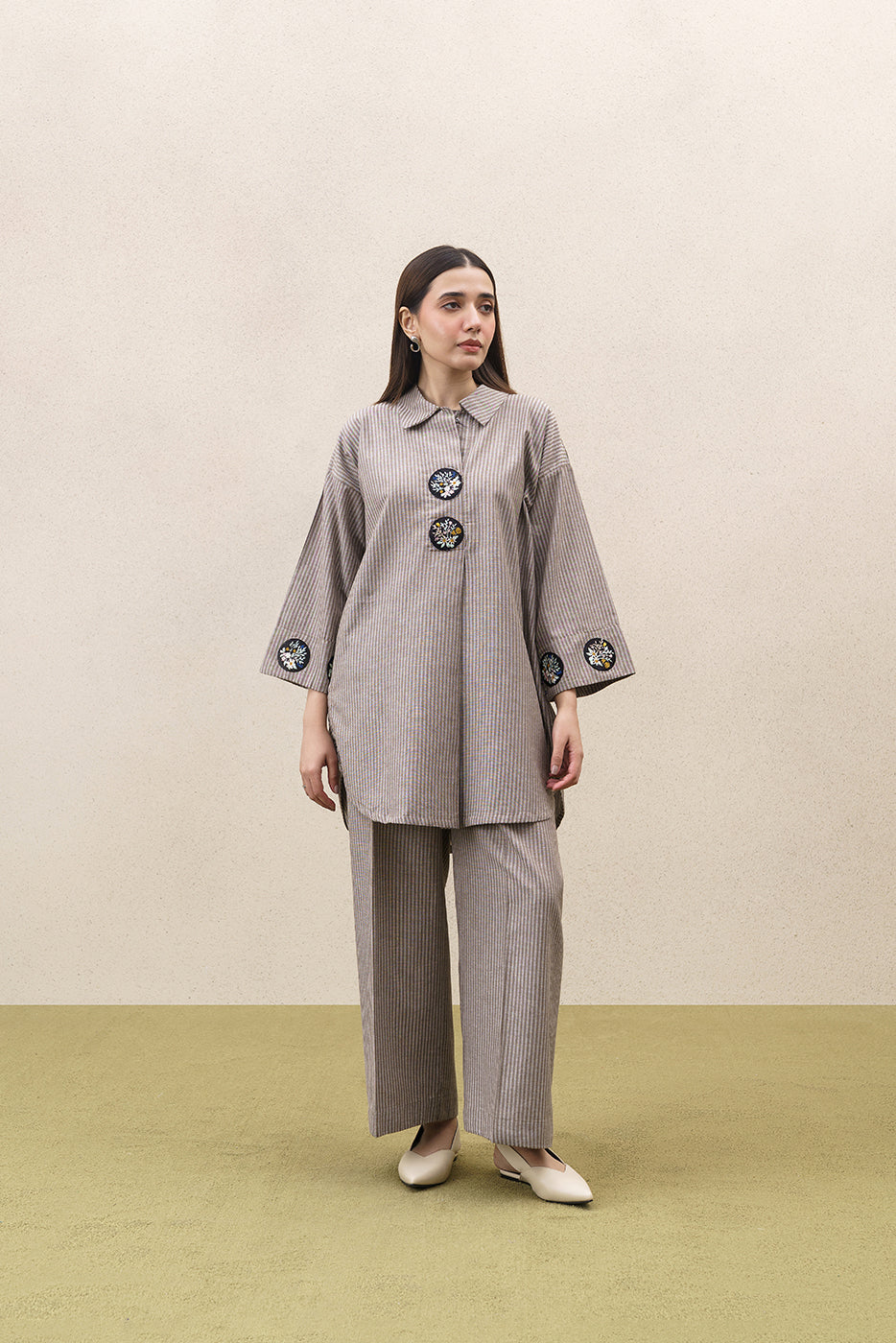 2 PIECE EMBROIDERED YARN DYED SUIT (PRET)