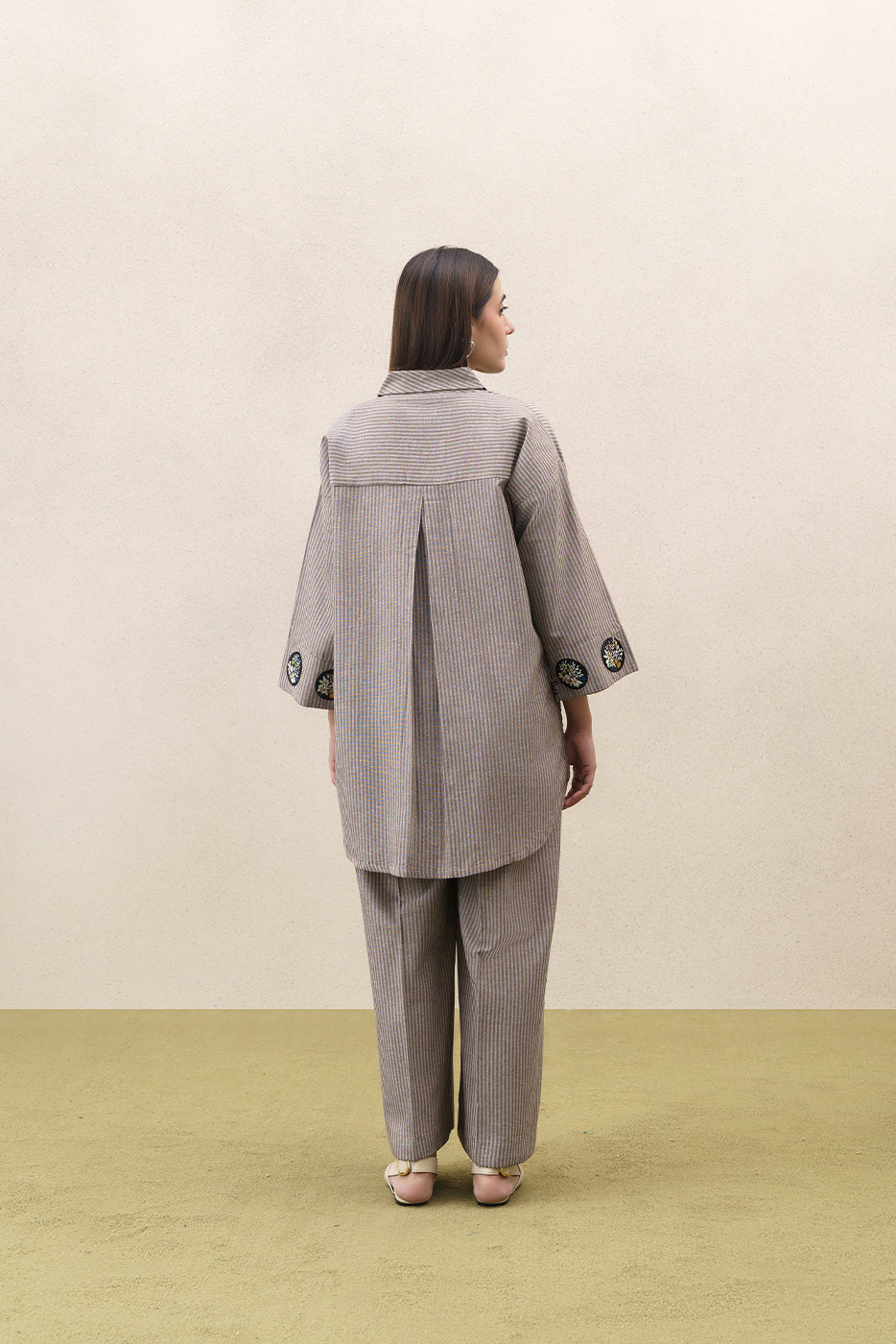 2 PIECE EMBROIDERED YARN DYED SUIT (PRET)