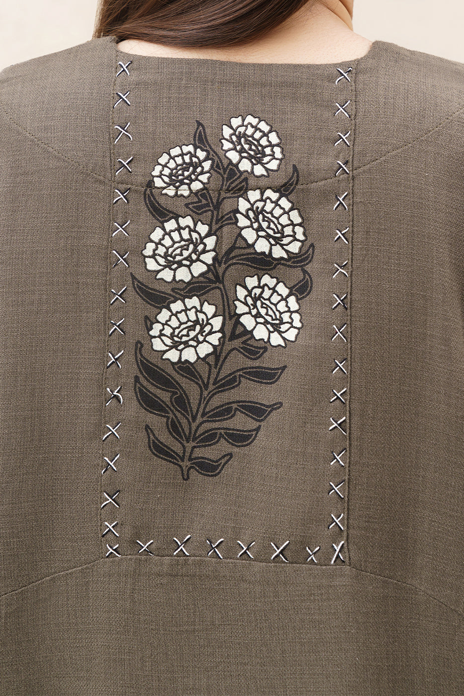 2 PIECE EMBROIDERED YARN DYED SUIT (PRET)