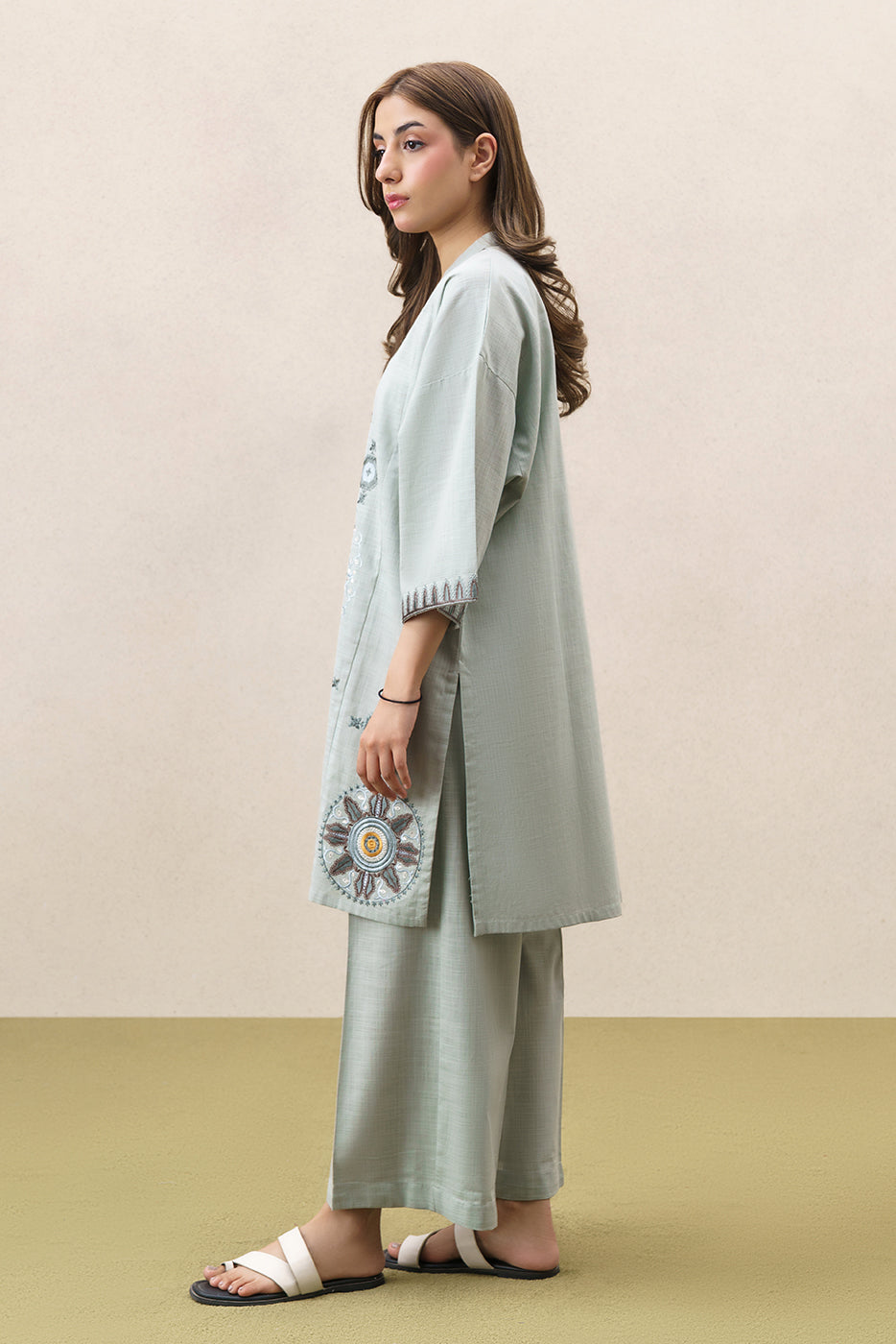 2 PIECE EMBROIDERED TWO WAY SLUB SUIT (PRET)