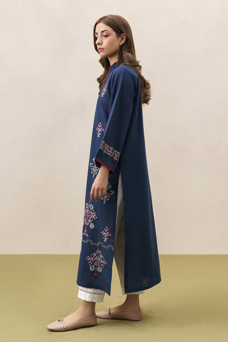 EMBROIDERED TWO WAY SLUB SHIRT (PRET)