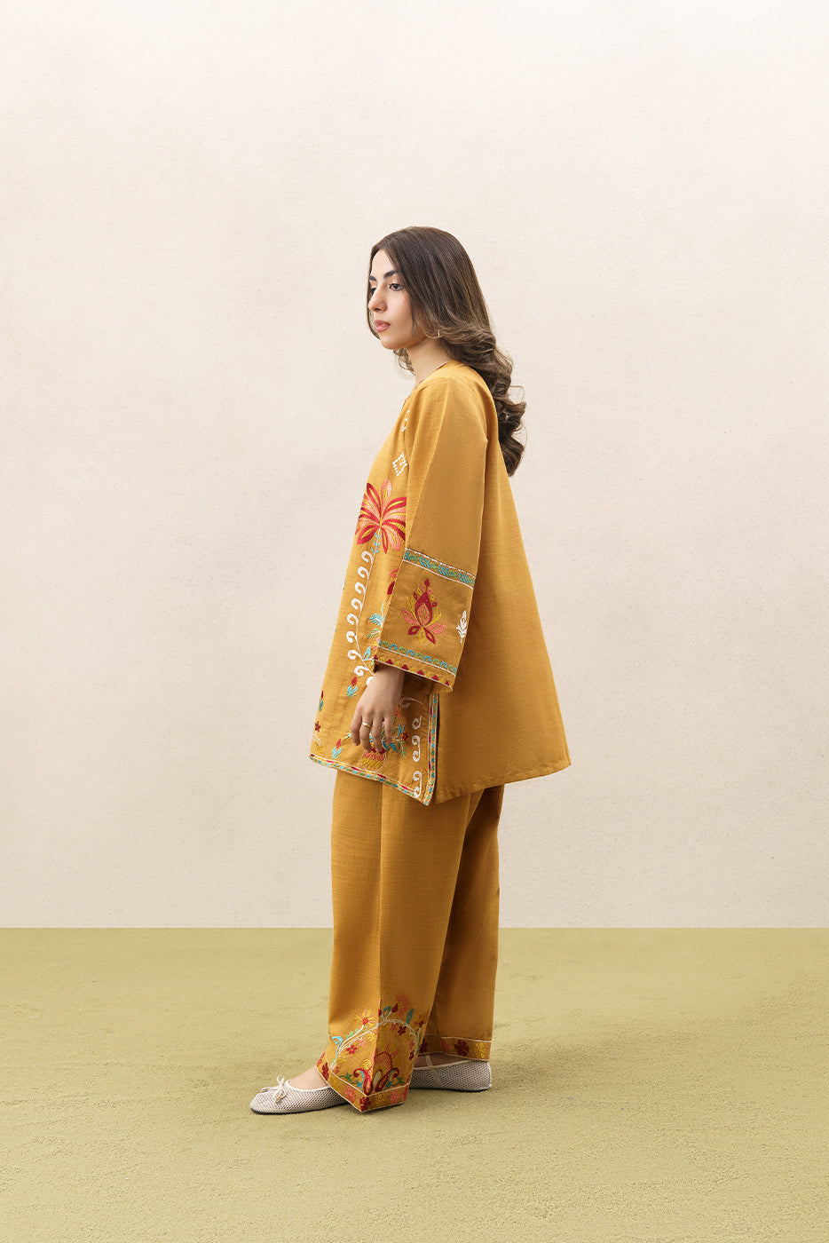 2 PIECE EMBROIDERED TWO WAY SLUB SUIT (PRET)