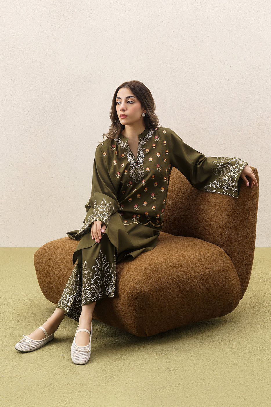 2 PIECE EMBROIDERED SLUB KHADDAR SUIT (PRET)