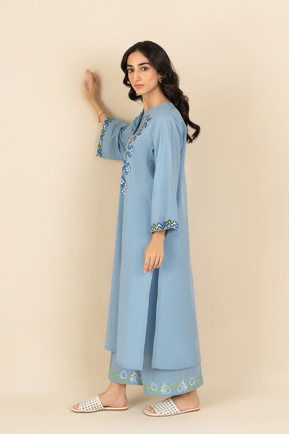 2 PIECE EMBROIDERED DOBBY SUIT (PRET)
