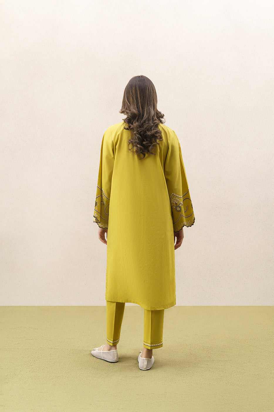 2 PIECE EMBROIDERED DOBBY SUIT (PRET)