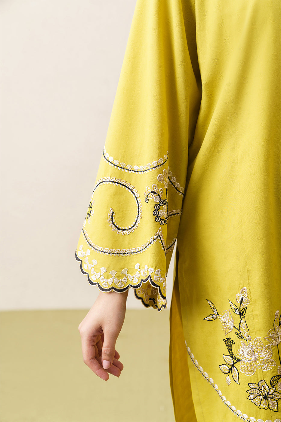 2 PIECE EMBROIDERED DOBBY SUIT (PRET)