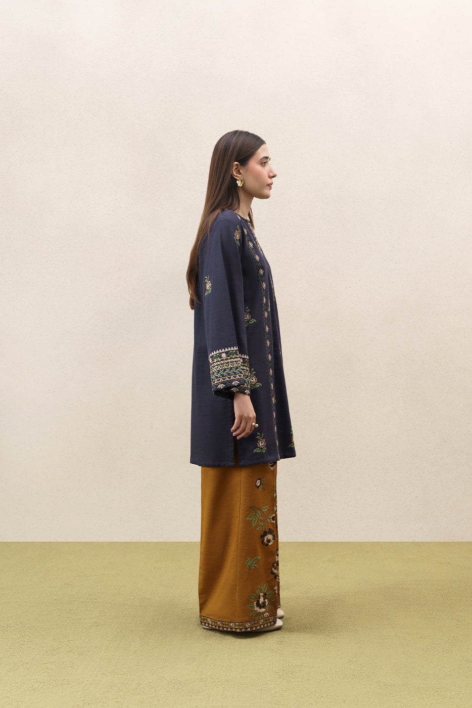2 PIECE EMBROIDERED SLUB KHADDAR SUIT (PRET)