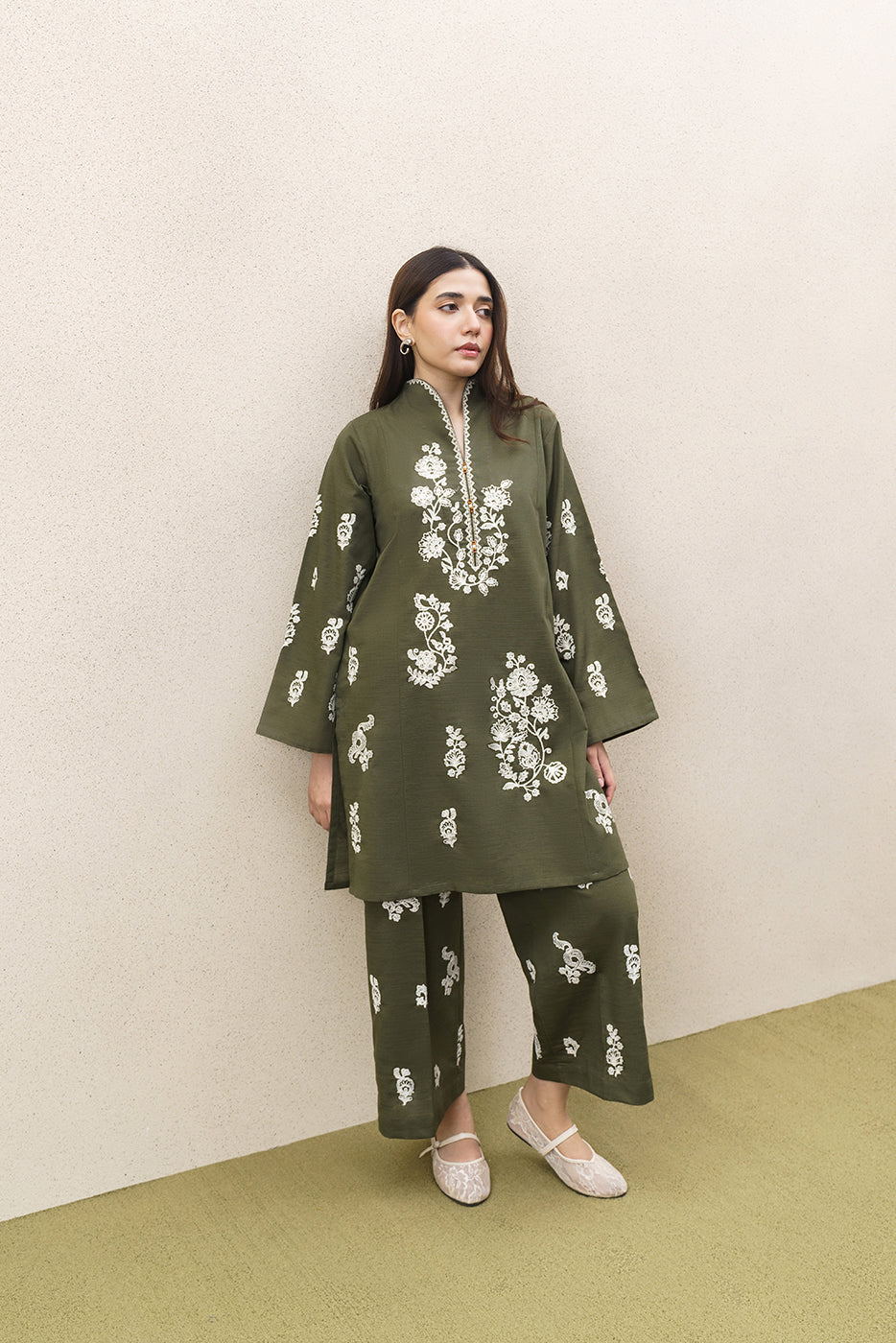 2 PIECE EMBROIDERED SLUB KHADDAR SUIT (PRET)