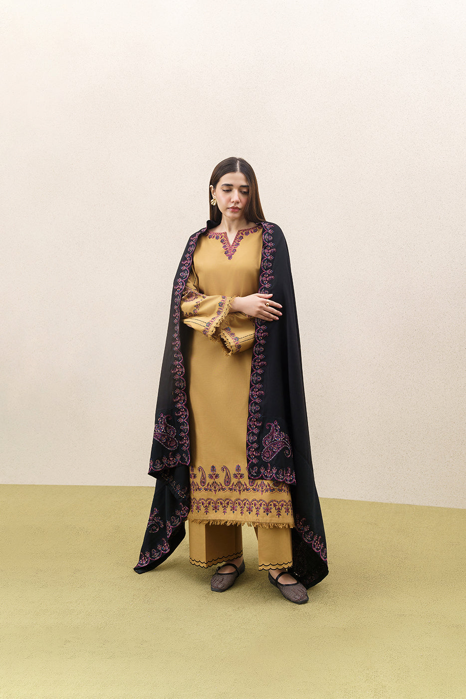 3 PIECE EMBROIDERED KHADDAR SUIT WITH SHAWL-URBAN OCHRE (UNSTITCHED)