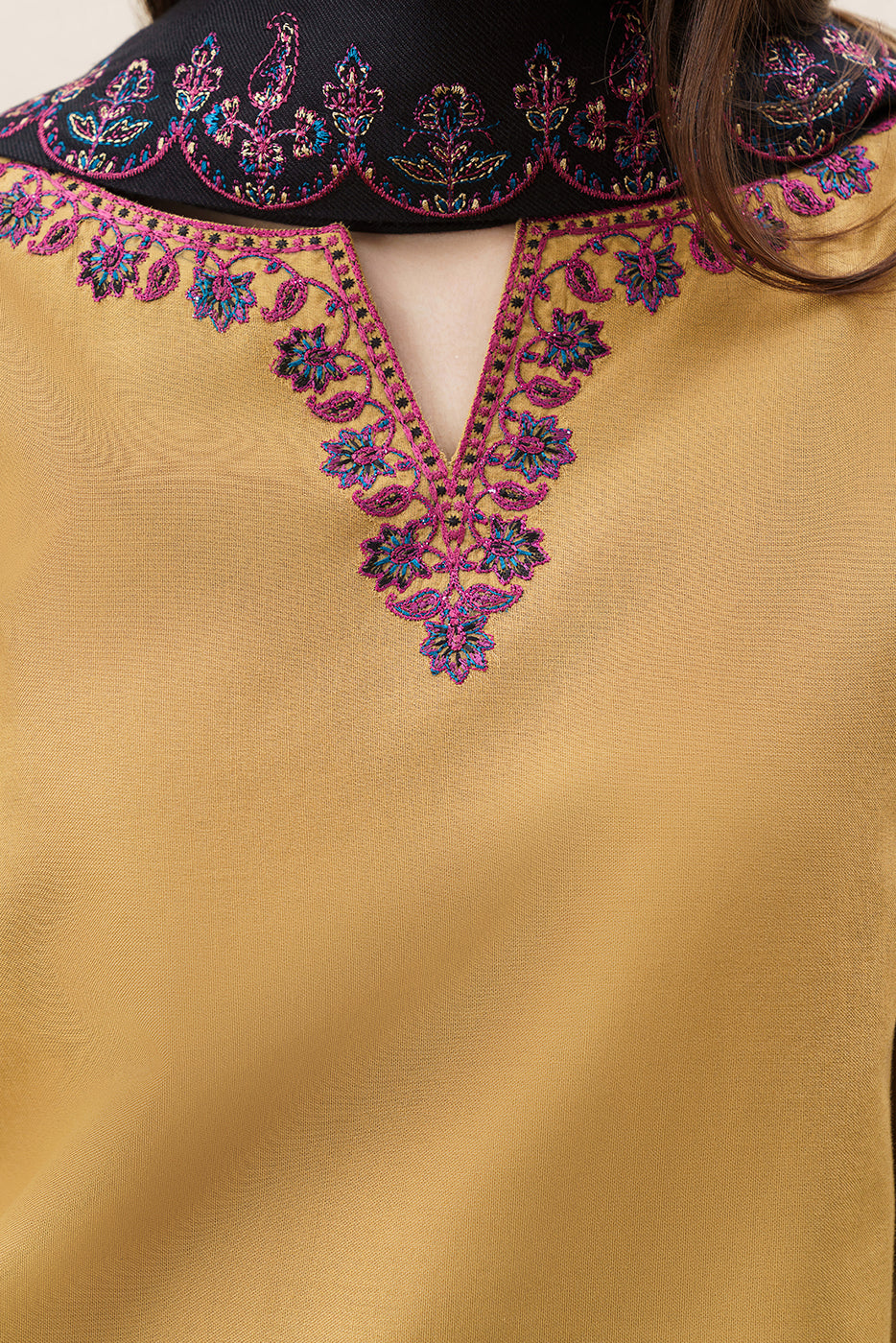 3 PIECE EMBROIDERED KHADDAR SUIT WITH SHAWL-URBAN OCHRE (UNSTITCHED)