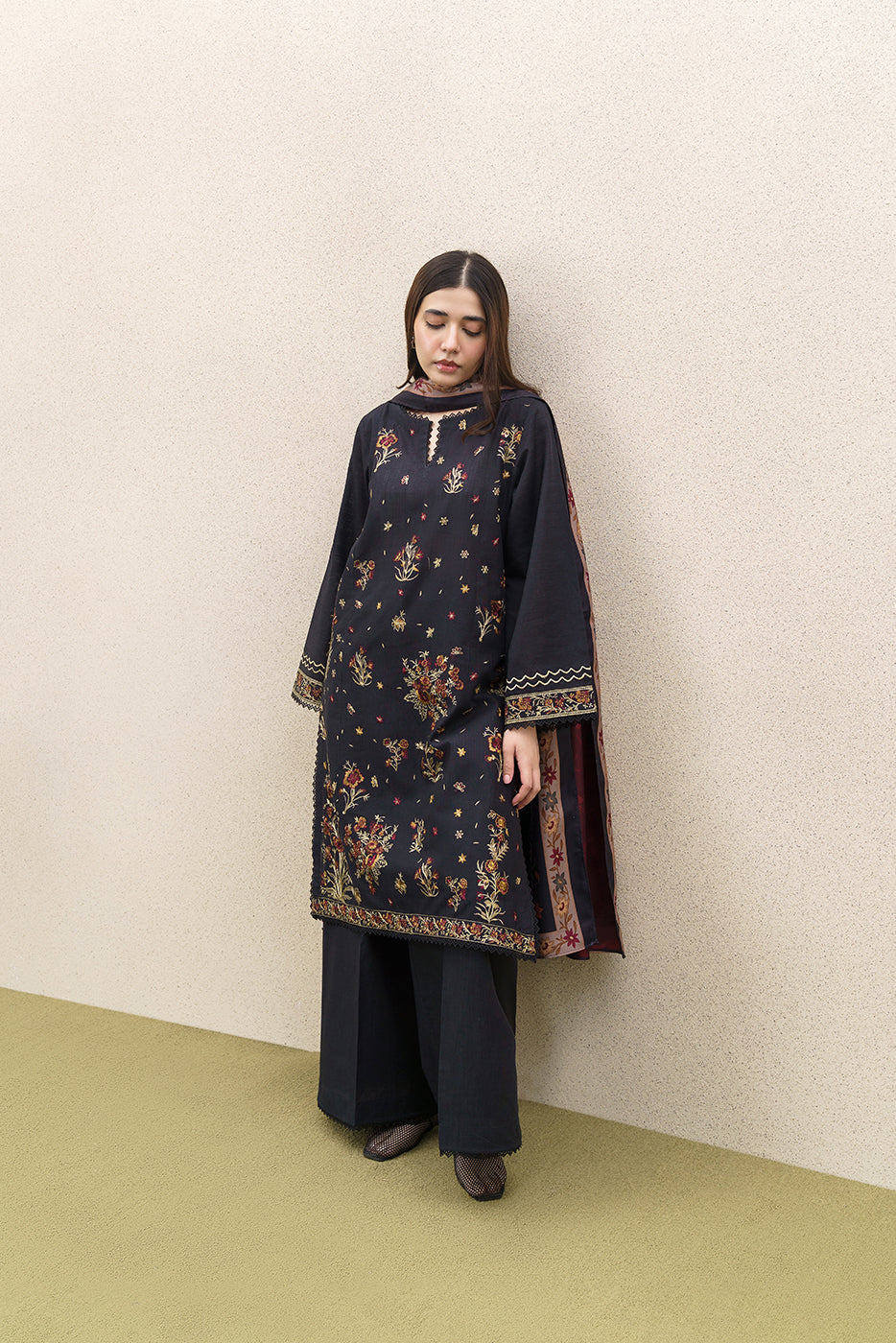 3 PIECE EMBROIDERED SLUB KHADDAR SUIT WITH SHAWL-SCARLET ORIGINS (UNSTITCHED)