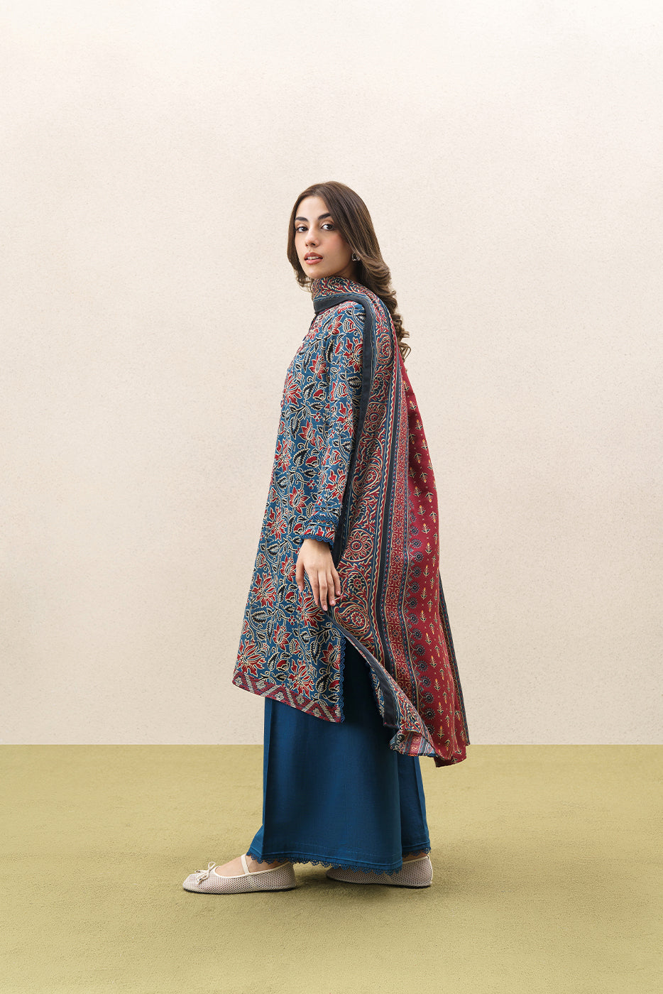 3 PIECE EMBROIDERED KHADDAR SUIT WITH SHAWL-BLOOMING MEADOW (UNSTITCHED)