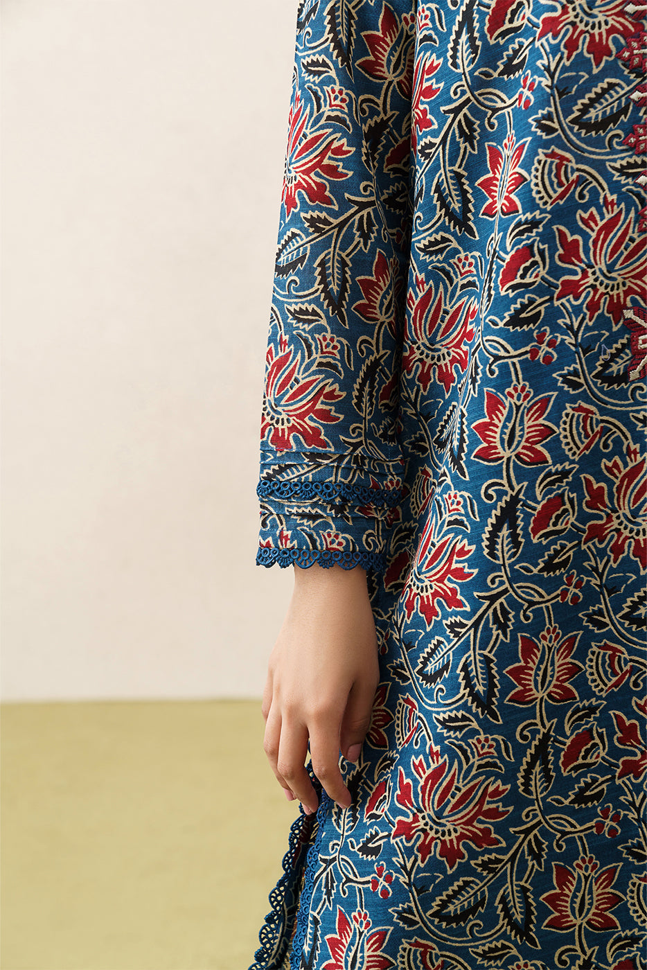 3 PIECE EMBROIDERED KHADDAR SUIT WITH SHAWL-BLOOMING MEADOW (UNSTITCHED)