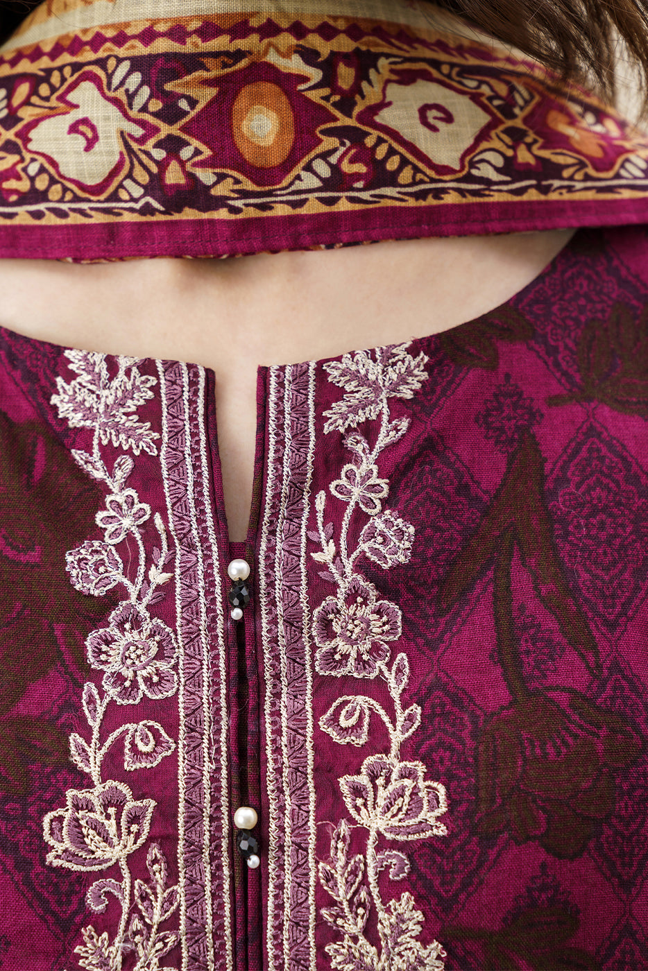 3 PIECE EMBROIDERED KHADDAR SUIT-RAZE MAUVE (UNSTITCHED)