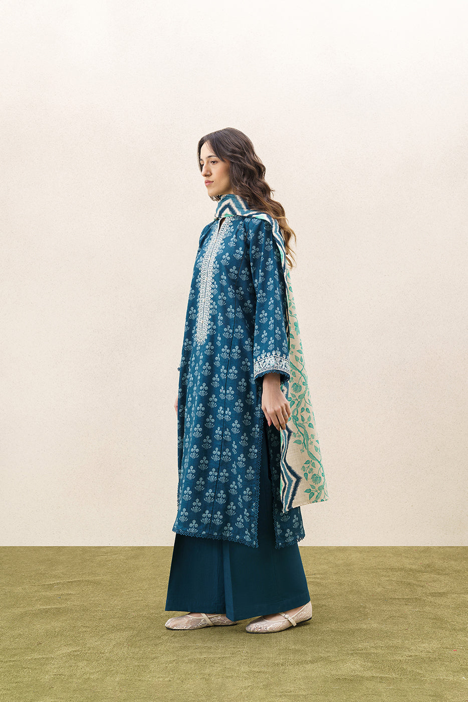 3 PIECE EMBROIDERED KHADDAR SUIT-CHIVRON BLUE (UNSTITCHED)