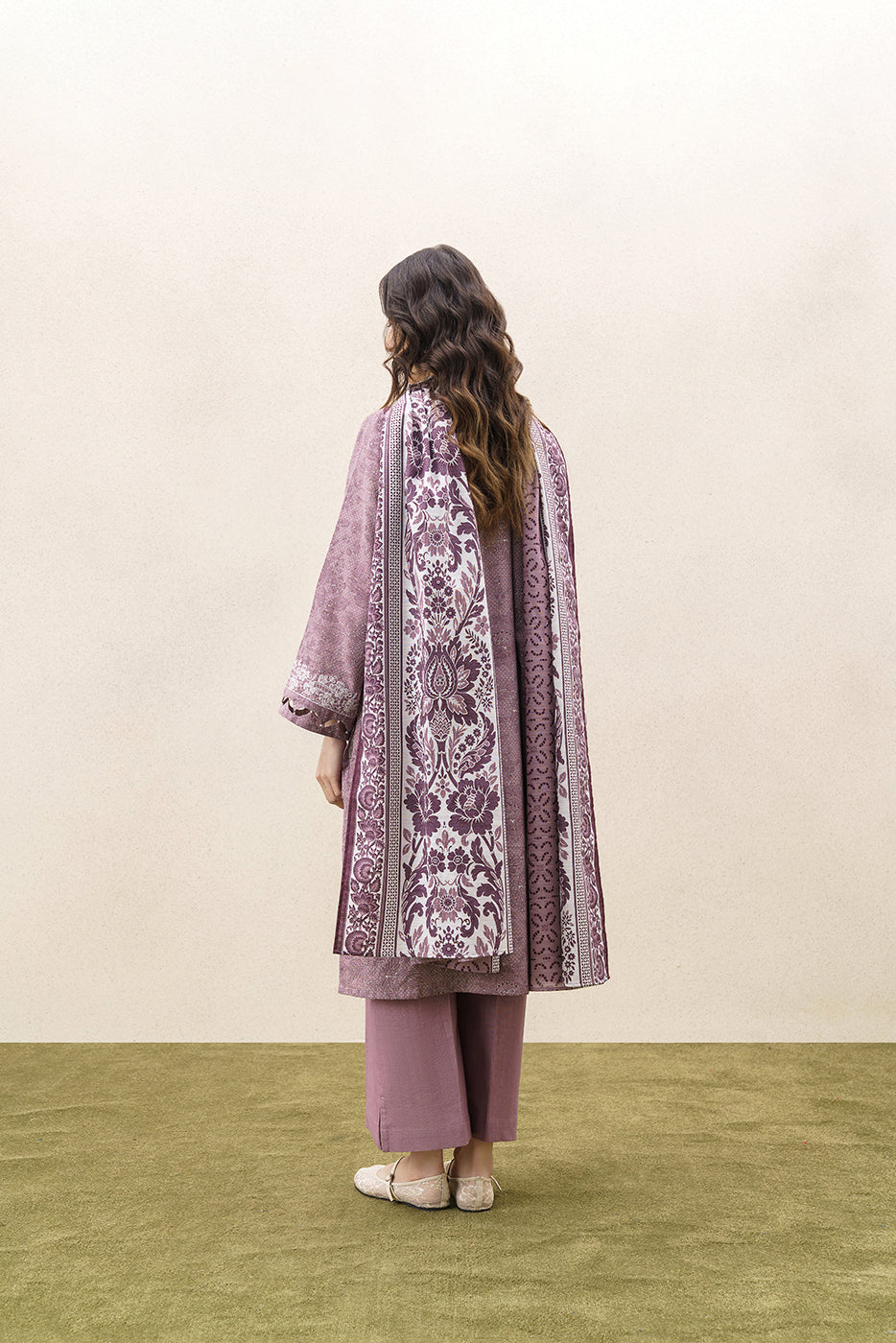 3 PIECE EMBROIDERED KHADDAR SUIT-FROSTED ROSE (UNSTITCHED)