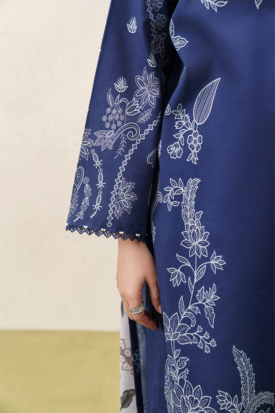 3 PIECE PRINTED KHADDAR SUIT-BLUE REVERIE (UNSTITCHED)