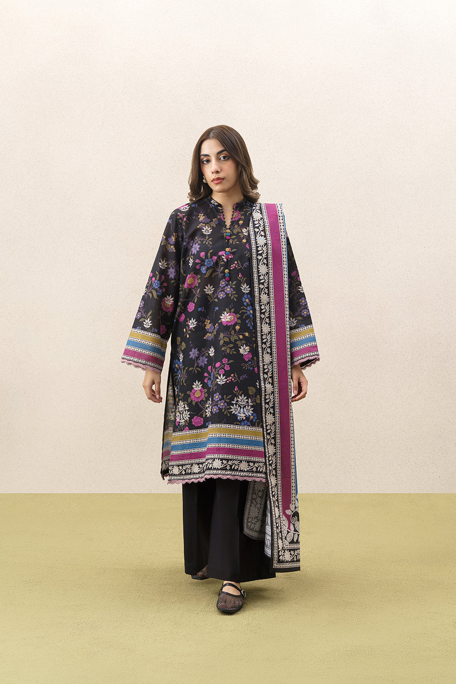 3 PIECE PRINTED SLUB KHADDAR SUIT-RAVEN BLOOM (UNSTITCHED)