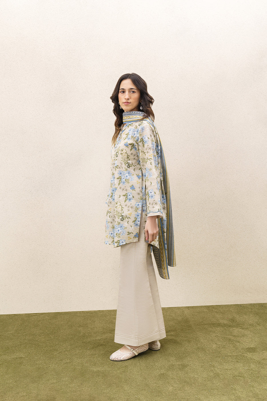 3 PIECE PRINTED KHADDAR SUIT-AQUA ESSENCE (UNSTITCHED)