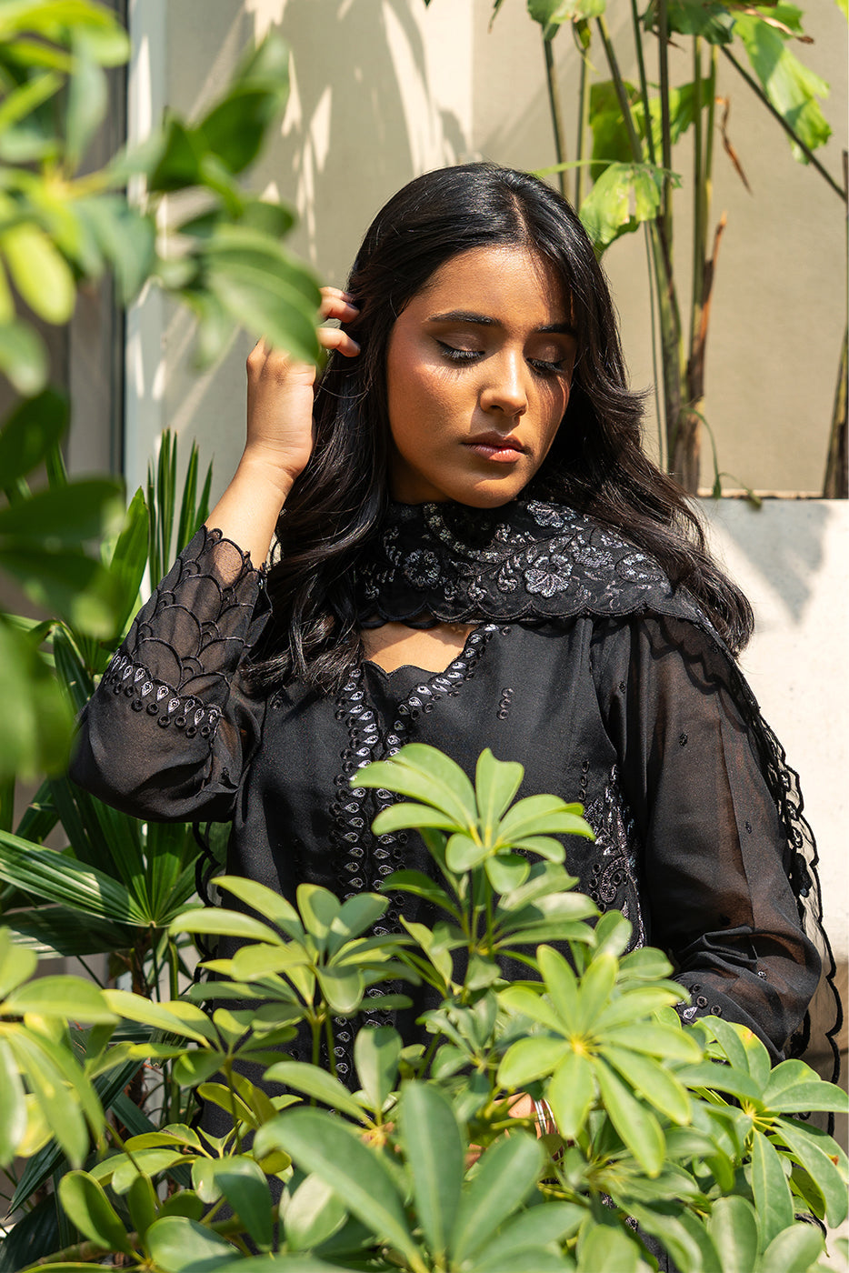 3 PIECE EMBROIDERED PAPER COTTON SUIT (LUXURY PRET)