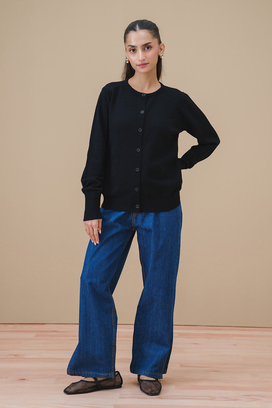 SLIM FIT CREW NECK CARDIGAN