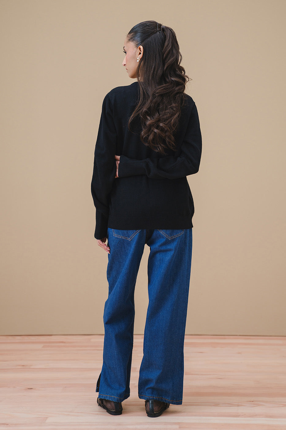 SLIM FIT CREW NECK CARDIGAN