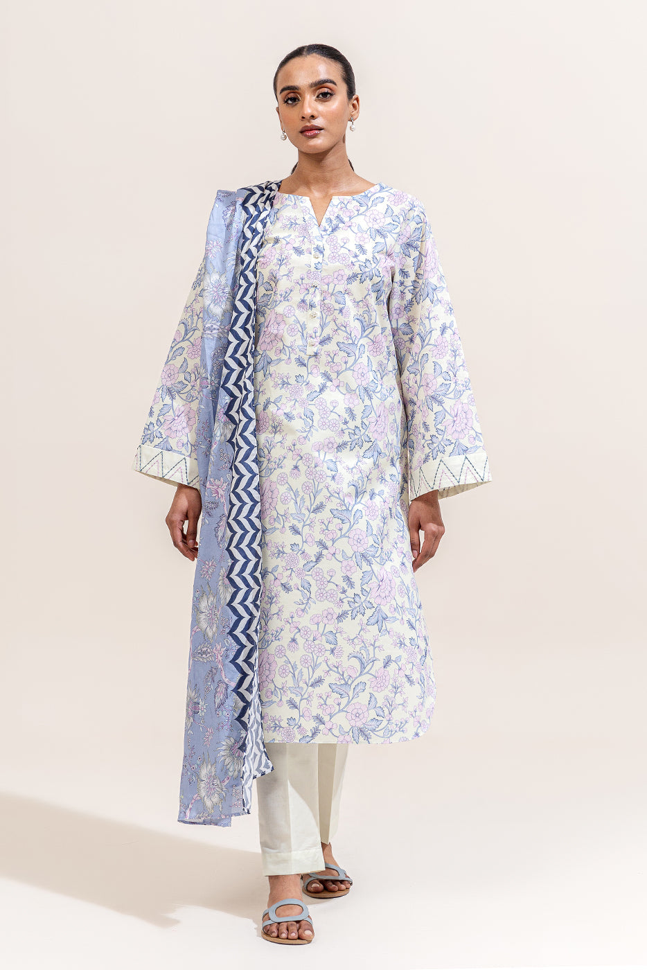 2 PIECE PRINTED LAWN SUIT-LAVENDER BLOOM (UNSTITCHED)