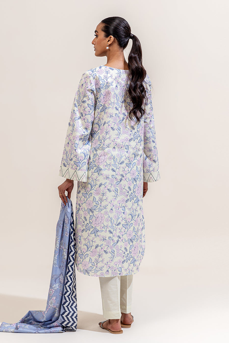 2 PIECE PRINTED LAWN SUIT-LAVENDER BLOOM (UNSTITCHED)