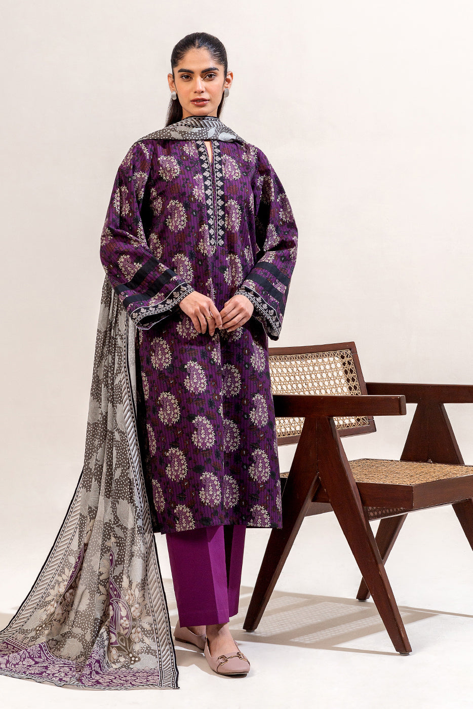 3 PIECE PRINTED LAWN SUIT-VOILET WEFT (UNSTITCHED)