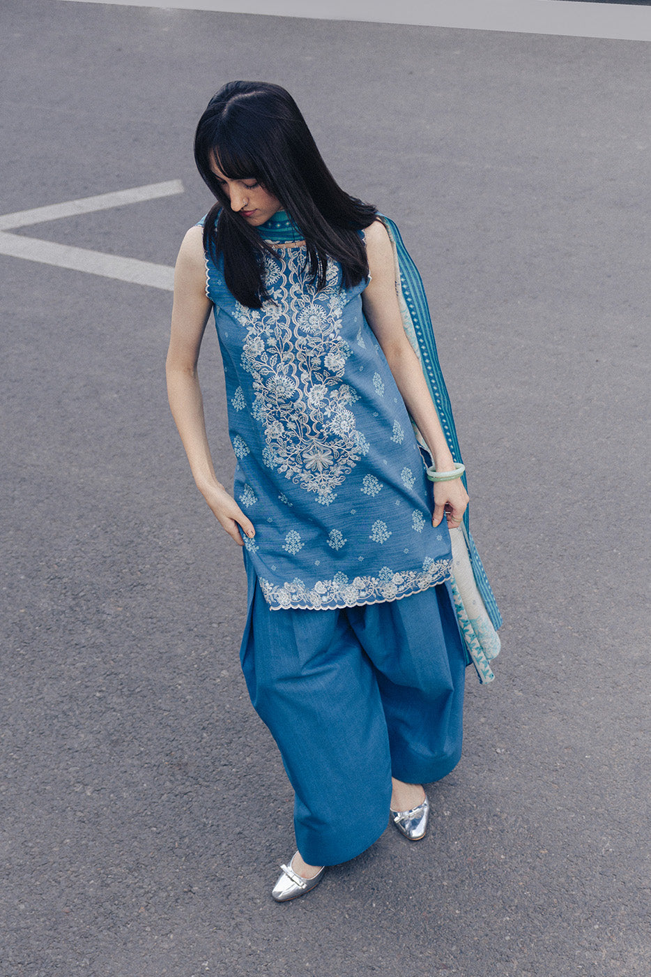 3 PIECE EMBROIDERED SLUB KHADDAR SUIT-COOL ROYALE (UNSTITCHED)