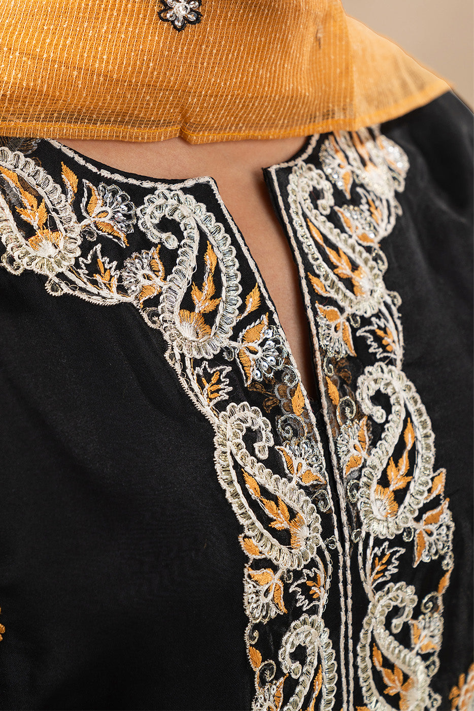 3 PIECE EMBROIDERED ORGANZA SUIT (LUXURY-PRET)