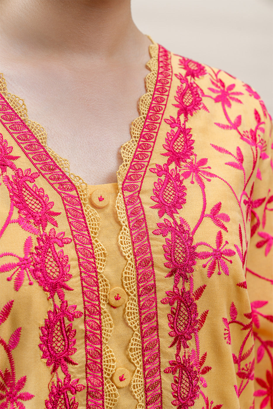 3 PIECE EMBROIDERED PAPER COTTON SUIT (PRET)
