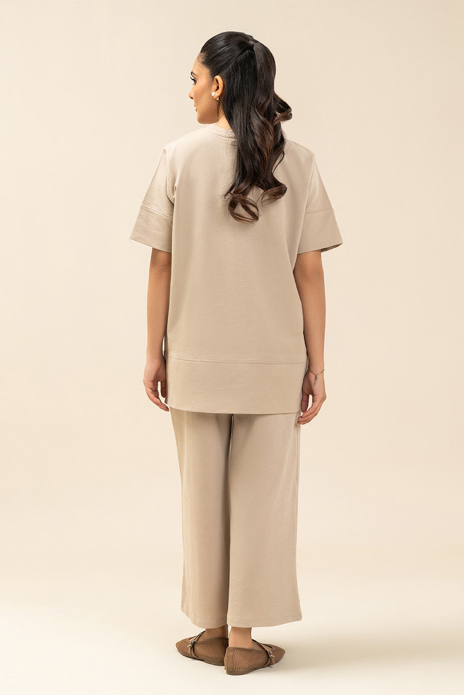 BASIC TEE