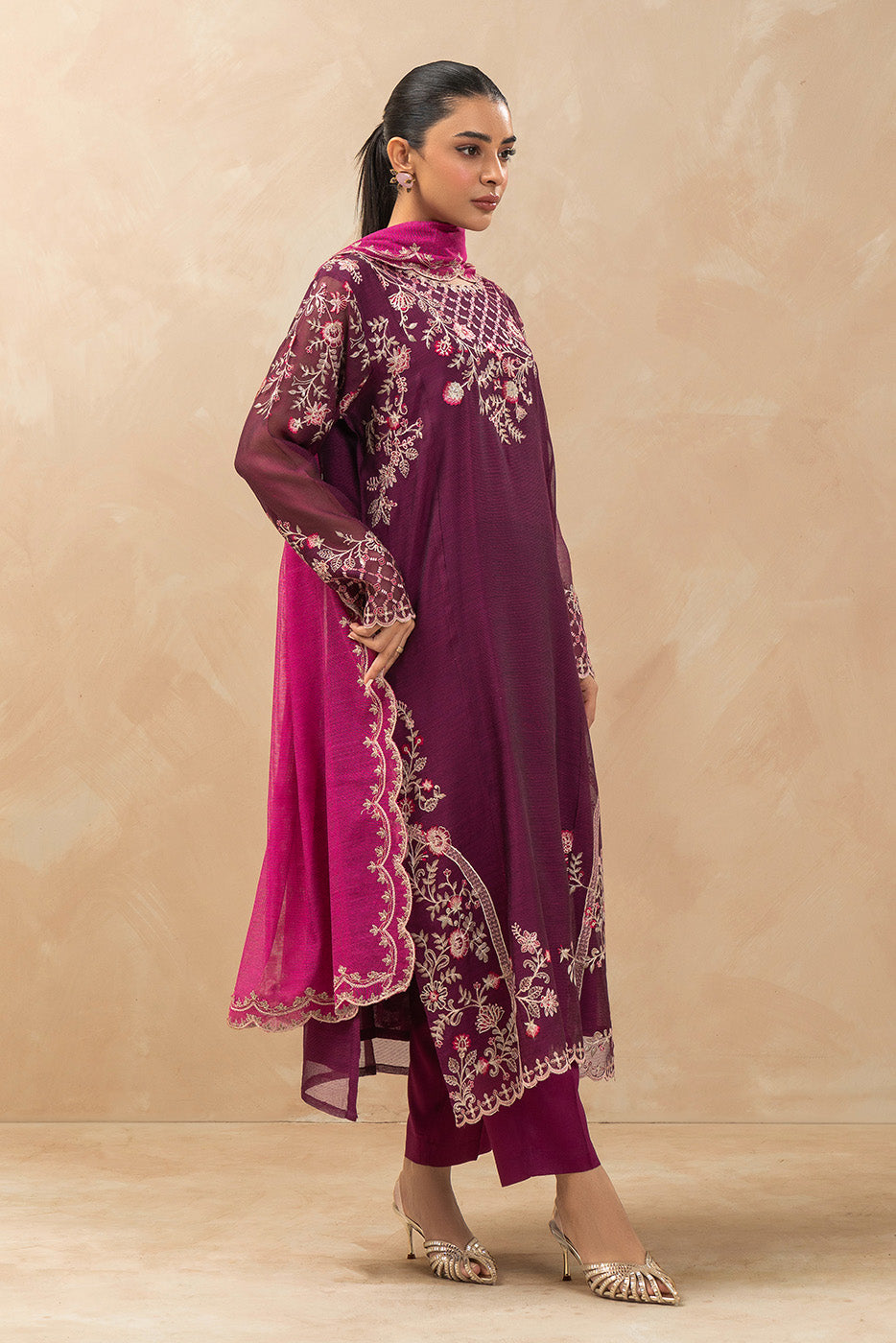 3 PIECE EMBROIDERED ORGANZA SUIT (LUXURY-PRET)