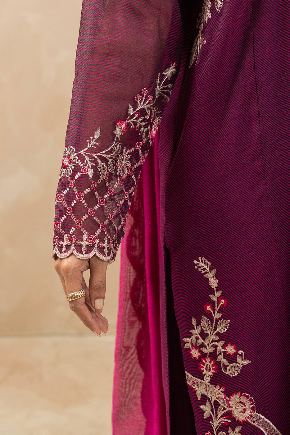 3 PIECE EMBROIDERED ORGANZA SUIT (LUXURY-PRET)