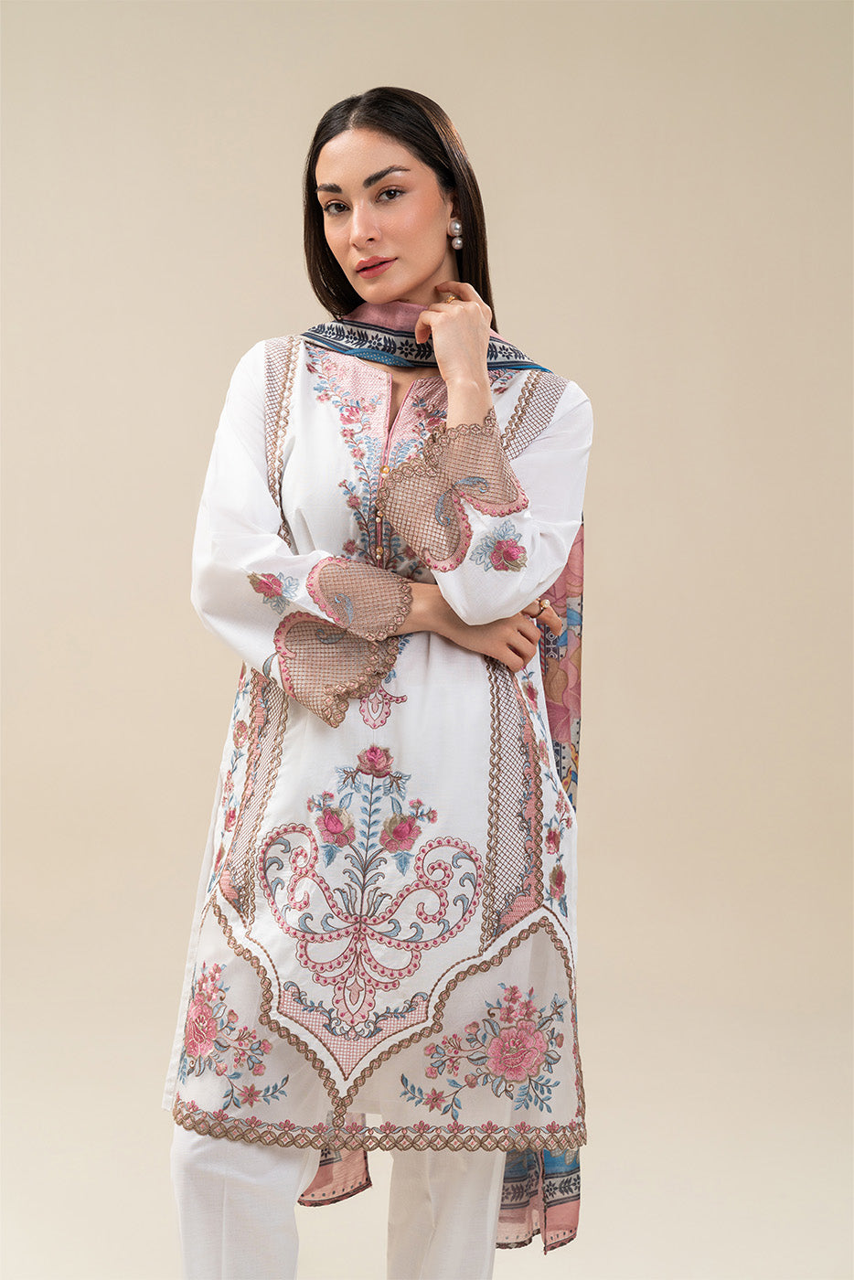 3 PIECE EMBROIDERED COTTON VISCOSE SUIT (PRET)
