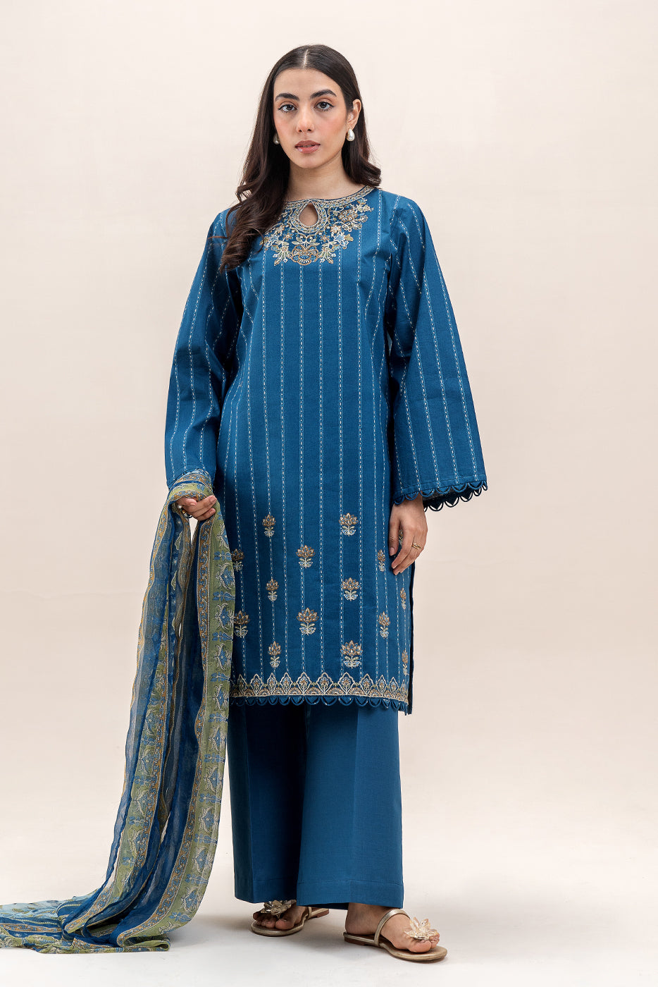 2 PIECE EMBROIDERED LAWN SUIT-AEGEAN BLUE (UNSTITCHED)