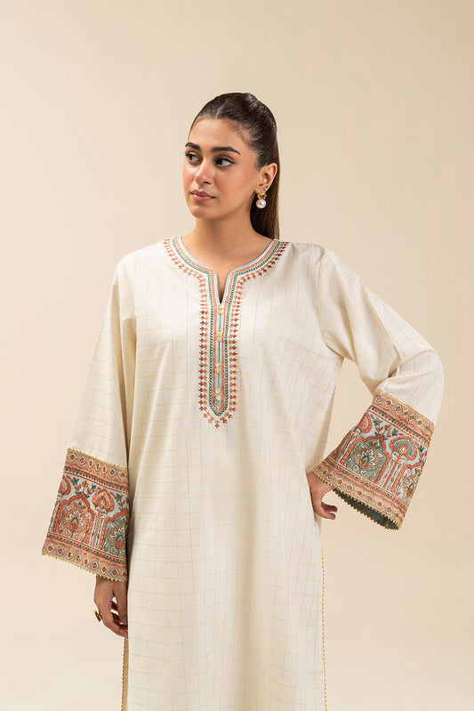2 PIECE EMBROIDERED YARN DYED LUREX SUIT (PRET)