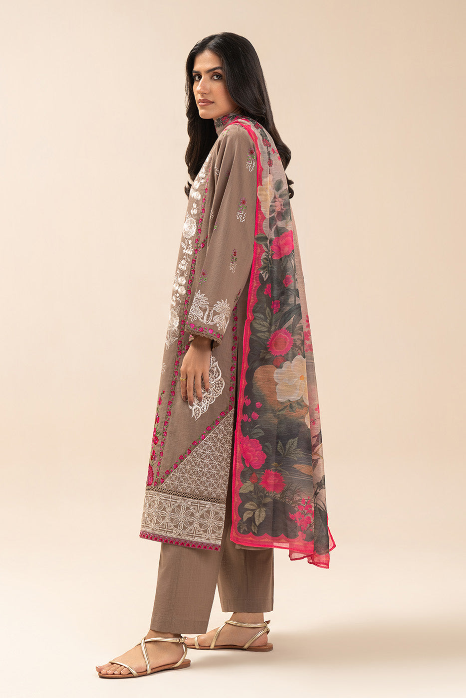 3 PIECE EMBROIDERED TWO WAY SLUB SUIT (PRET)